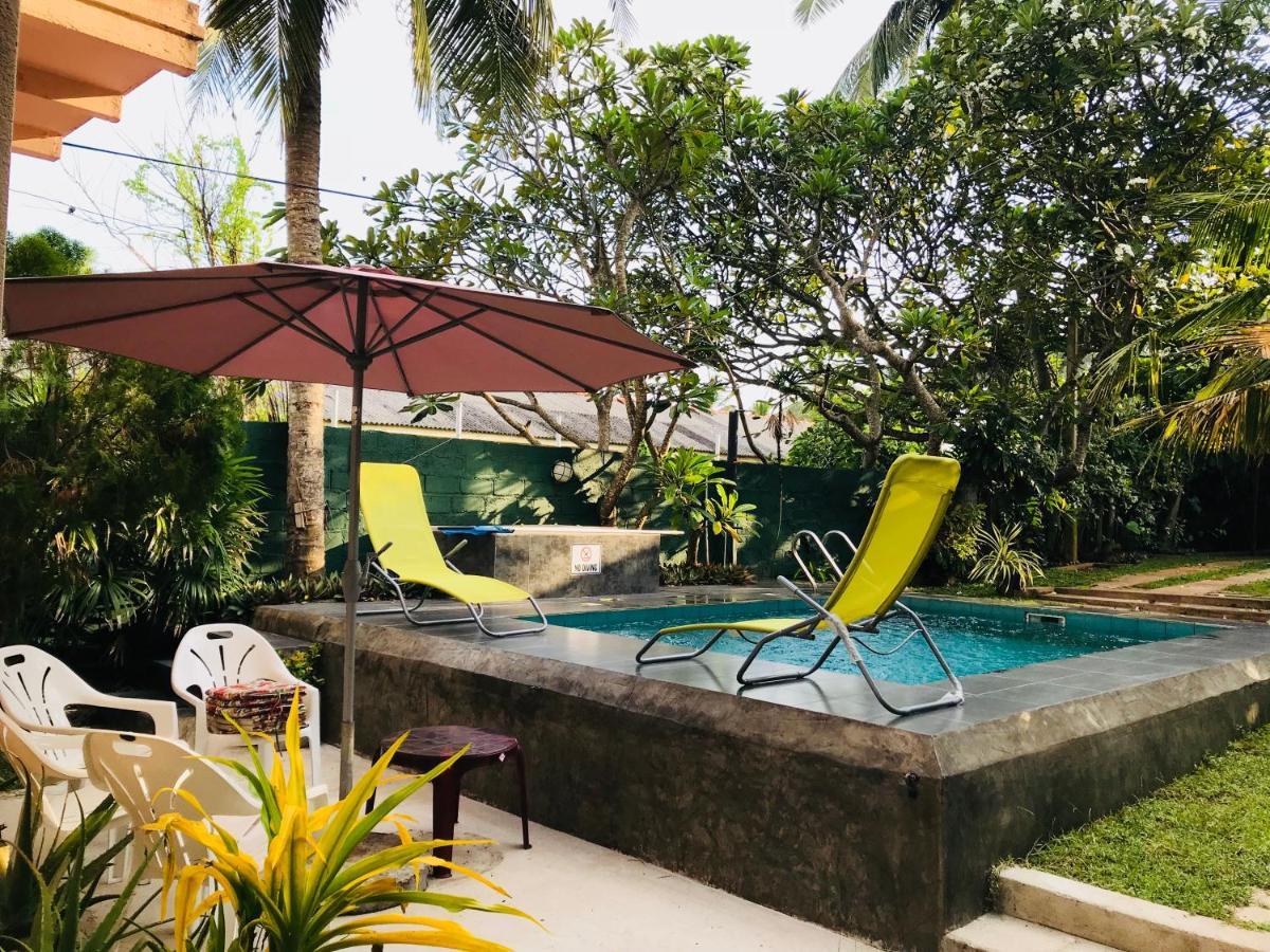 Sri Beach Bungalows And Villa 马拉维拉 外观 照片