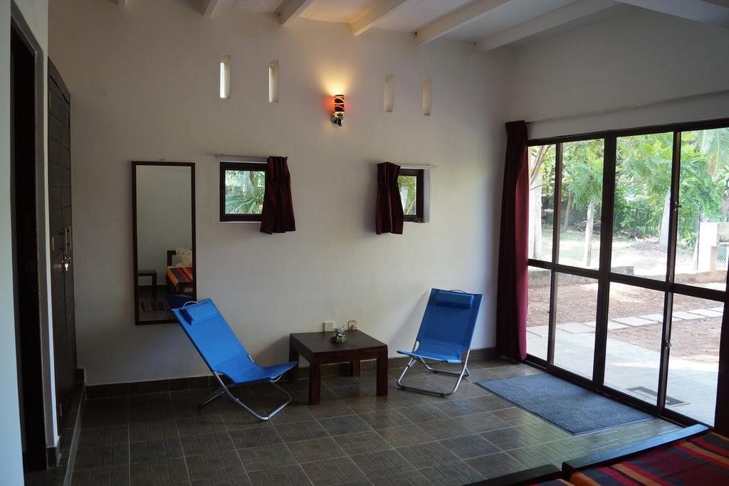 Sri Beach Bungalows And Villa 马拉维拉 外观 照片