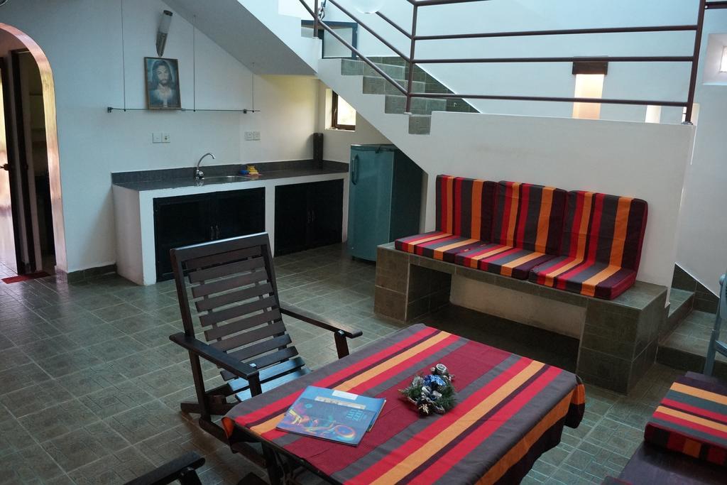 Sri Beach Bungalows And Villa 马拉维拉 外观 照片