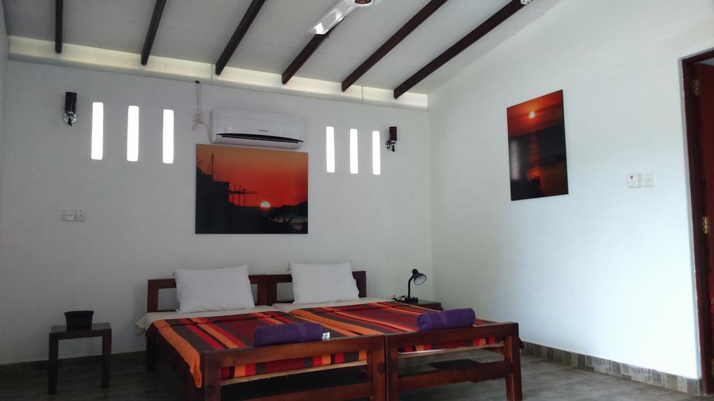Sri Beach Bungalows And Villa 马拉维拉 外观 照片
