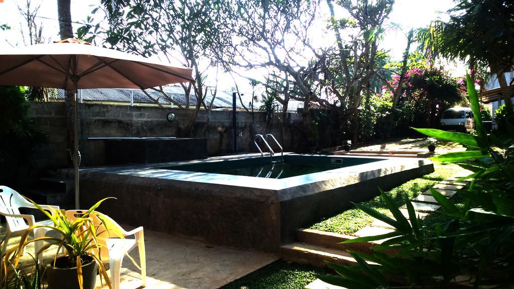 Sri Beach Bungalows And Villa 马拉维拉 外观 照片