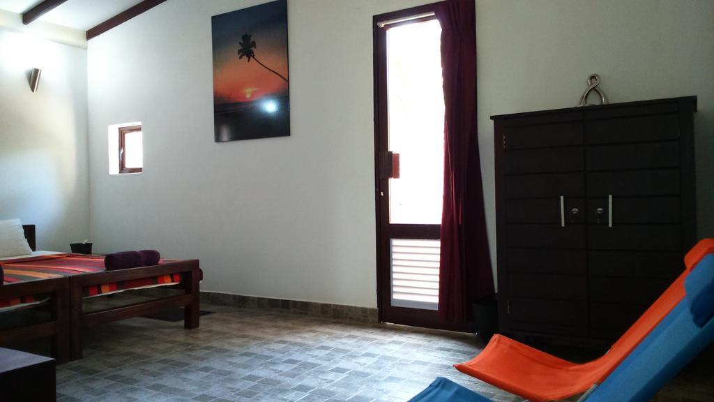 Sri Beach Bungalows And Villa 马拉维拉 外观 照片